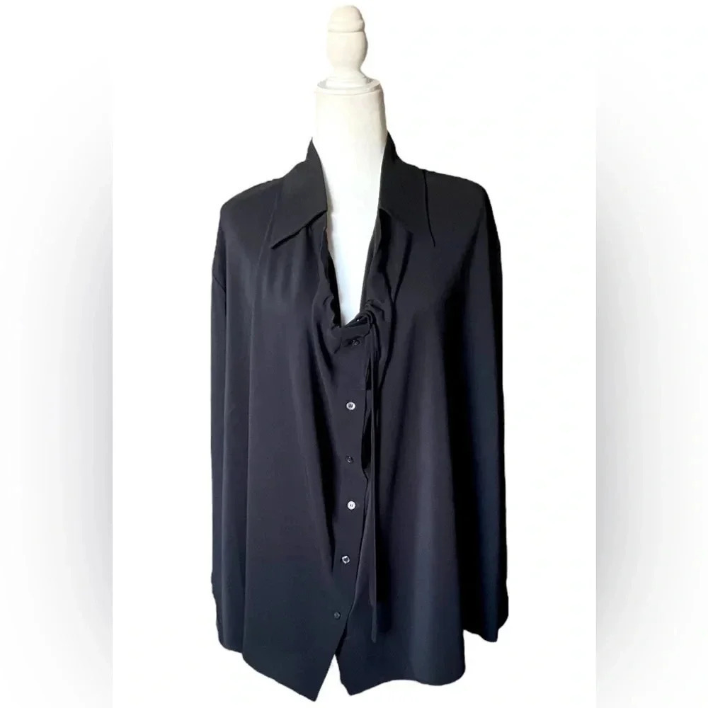 NWT Lattelier Long Sleeve Button Front Tie Front Oversized Fit Blouse